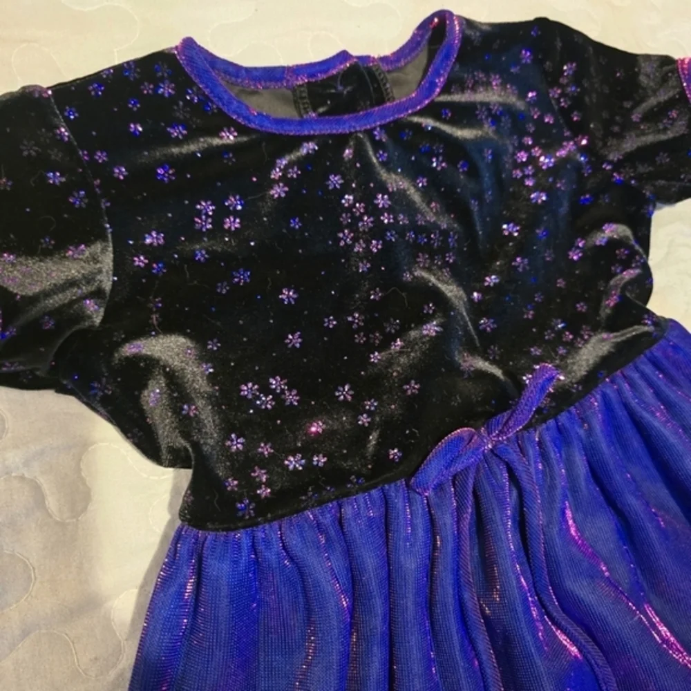 Jona Michelle Girl's Purple Dress Velvet top Sheen Overlay Size 2T‎